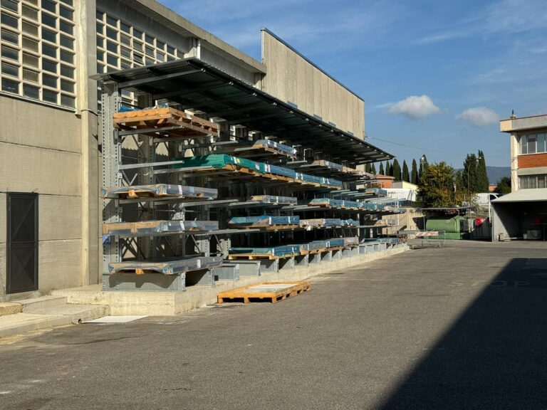 Cantilever esterno zincato