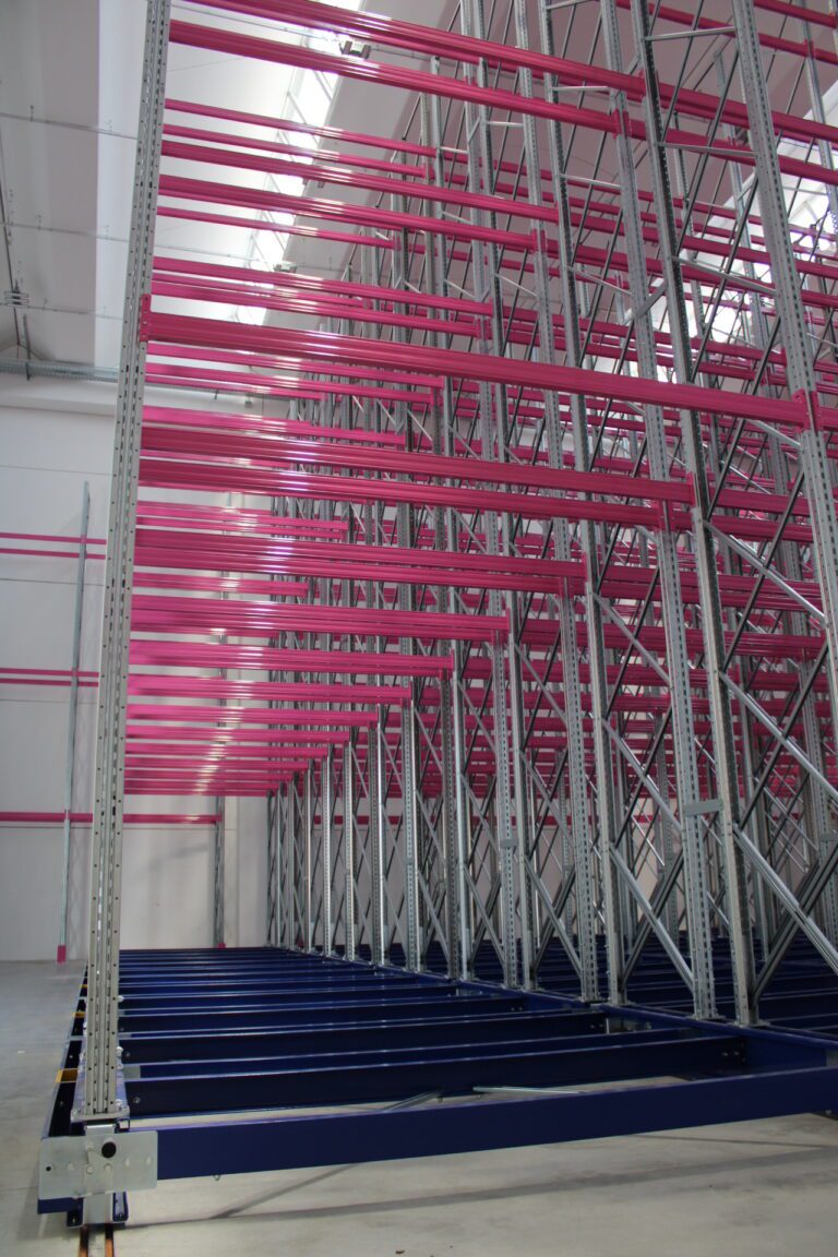 Base scaffalatura portapallet su basi mobili